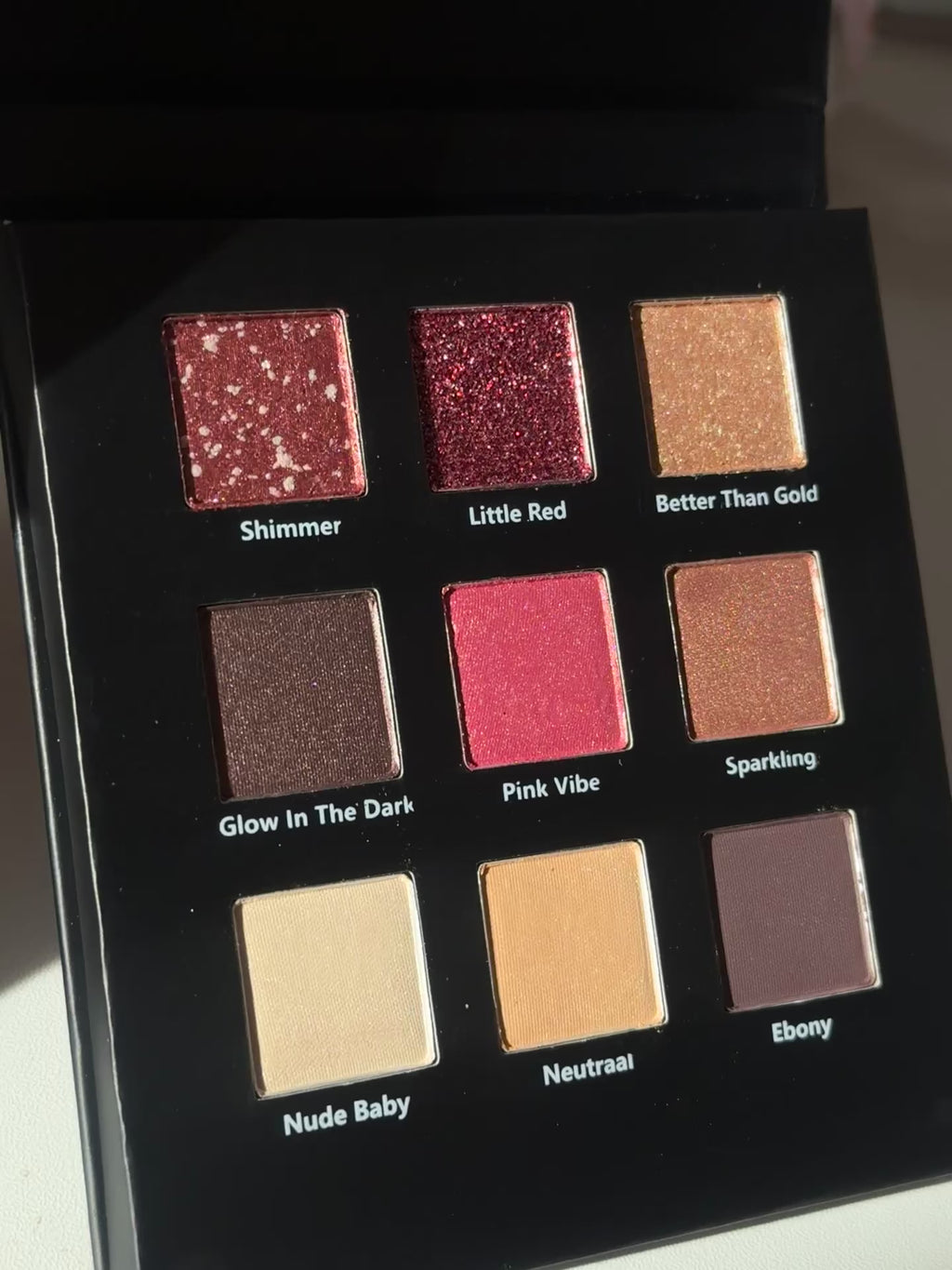 9-Color Eyeshadow Palette